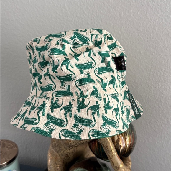 Guinness Reversible Bucket Hat - Picture 3 of 4